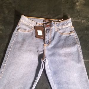 FASHION NOVA JEANS